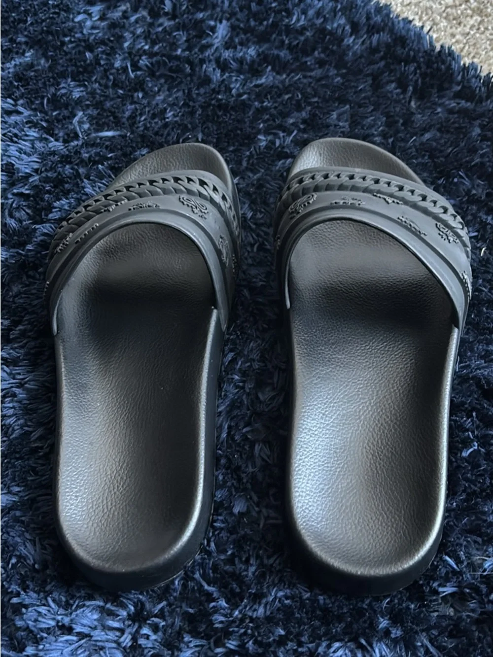 AMIRI selling pair